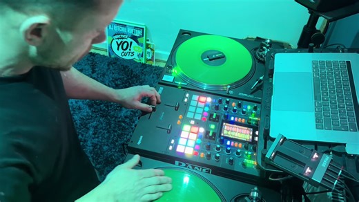 Mastering Versatile Editing in Turntablism
