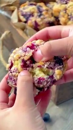 676K views · 6K reactions | 𢡄 DOUBLE Blueberry Muffins 𢡄 RECIPE: https://iambaker.net/double-blueberry-muffins/ | I am baker | Facebook