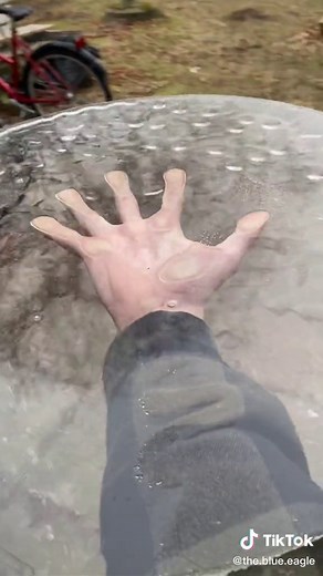 So satisfying ice break!!❄️❄️🧊 #satesfying #fyp #slowmotion | satisfyingvideo