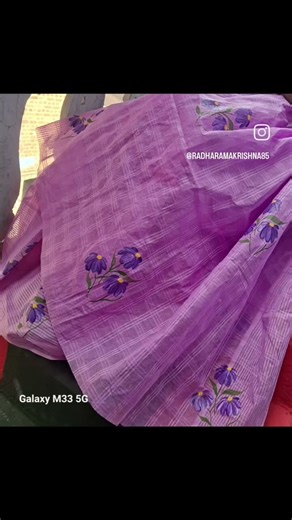 Daisy flowers painting on cotton saree#handpainted#custamized #fabricpainting#paintonfabric painton