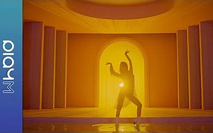 【Apink尹普美】 官方终于放出这段BOMI在《Dumhdurum》里水中跳舞的视频了！太美了太美了！！