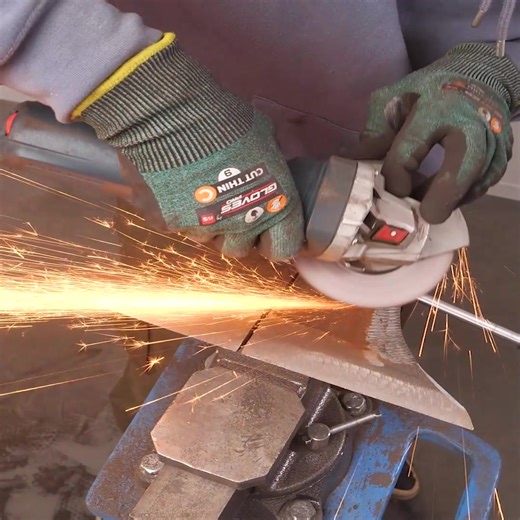 235K views · 458 reactions | Rail Axe on Baseball Bat Thanks for watching! Please be aware that this video is for entertainment purposes only and techniques shown should not be attempted at home! | Innovative Panda | Facebook