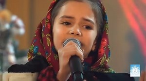 5.5K reactions · 1.2K shares | Rebecca Danci - Așterne, Doamne, pe pământ. Tânăra borșeancă a obținut cu această interpretare Premiul I la Festivalul Național de colinde tradiționale “Poveste de iarnă” din Vatra Dornei. Ea este pregătită de prof. Marius Iusco în cadrul Școlii de Artă „Gheorghe Chivu” din Sighetu Marmației. Foarte frumos, felicitări! | Direct MM | Facebook