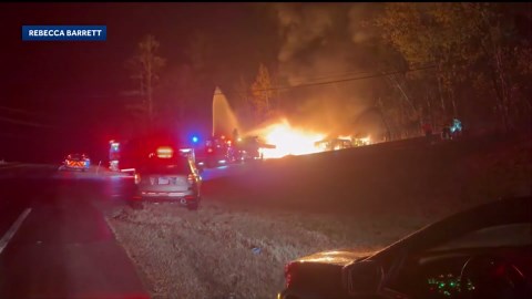 Fire destroys popular store, pizza shop in Glen, New Hampshire
