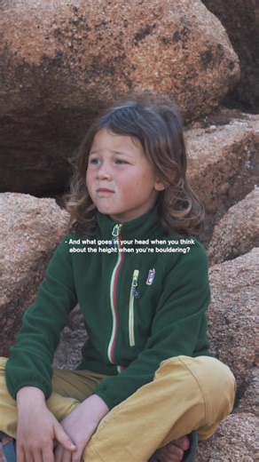 Bold highball boulder advice from our 6 year old 🤘#boulderinginmorocco #climbingfamily