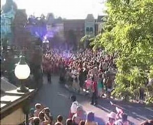 Disneyland Paris - The Wonderful World Of Disney Parade (July 2006) 2/2