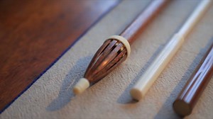 95K views · 894 reactions | How are Chinese ink brushes made traditionally? Follow a Japanese expat in China's Jiangxi Province to discover the old techniques in Wengang Town, dubbed a "hometown" of the Chinese writing brush. #GLOBALink | China Xinhua News | Facebook