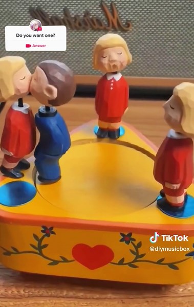 Do you know the song of the music box?#diymusicbox #musicbox #omg