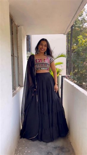 The Handloom Project on Instagram: "Comment LINK to get the direct link✨ . . . . . . #smallbusiness #thehandloomproject #lehenga #georgette #tierlehenga"
