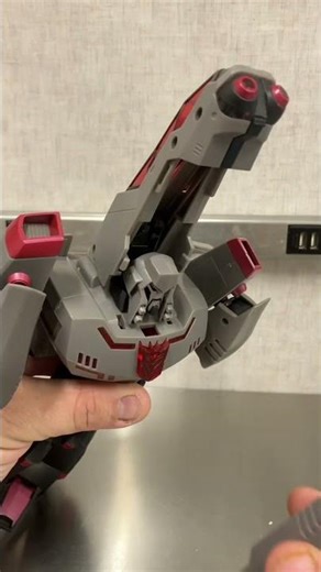 How To Transform: Leader Class Animated Megatron #transformers #transformersanimated #megatron #toys