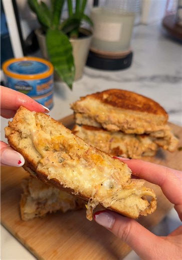 Delicious Spicy Tuna Melts Recipe