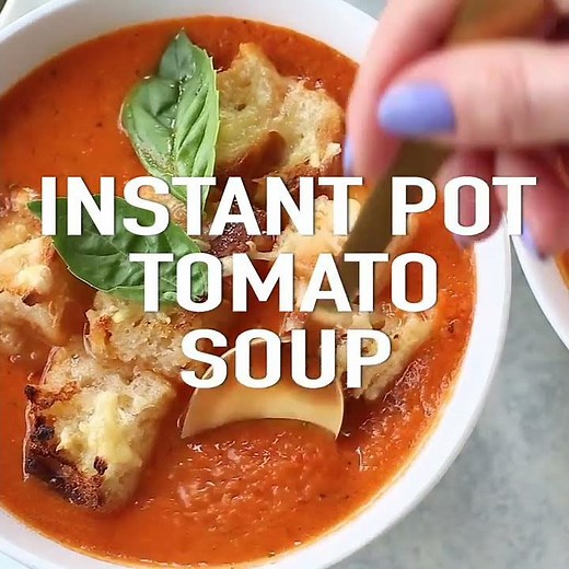 Instant Pot Tomato Soup