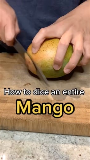 Pro Chef dices a Mango #mango #chefknife #knifeskills #cookingbasics