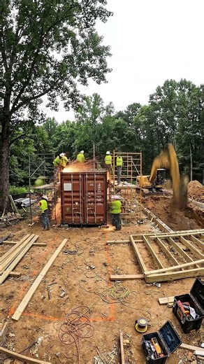 From Jungle Junk to Luxury Retreat… This Container Transformation Is Unreal!