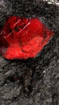 Scientists CRACK OPEN Mars Rock, Find Mineral That Shouldn't Exist