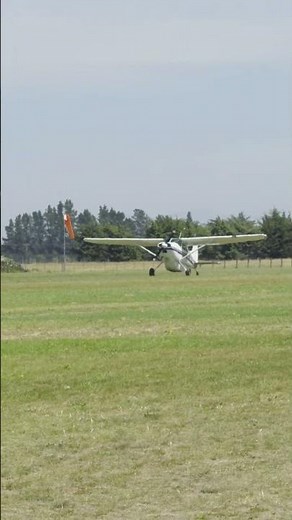 Cessna 185 Landing #aviation #185 #pilot #cessna #aviationlovers #flying #landing #flight