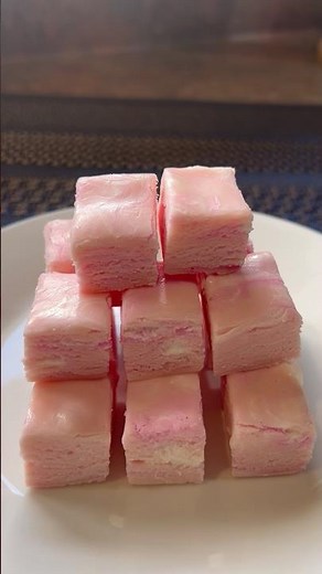 3 ingredient marshmallows fudge