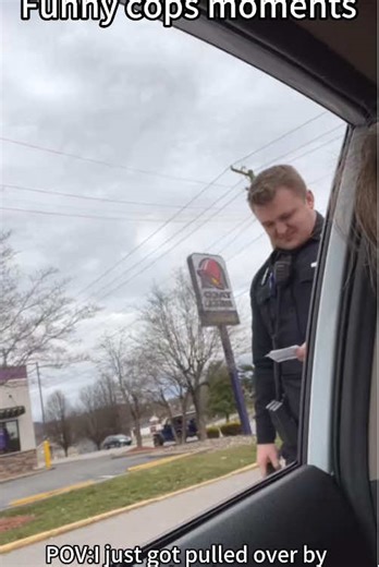 Funny cops moments 🤣👮‍♀️#prank #funny #cops #fyp