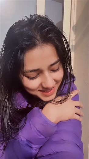 Aarohi Rawat on Instagram: "Tere pyar me Mai mar java"