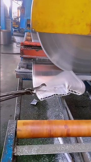 The cutting process of aluminum alloy plates- Good tools and machinery make work easy
