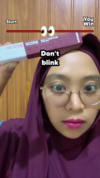 Don't blink challenge while holding your lipstick tight + like like like #shortvideo #entertainme...