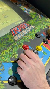 Dopo aver rotto un rotary Joystick di Ikari Warrior, dobbiamo capire come si apre questo joystick particolare. #videogamehunters #arcadestory #SNK | Arcade Story