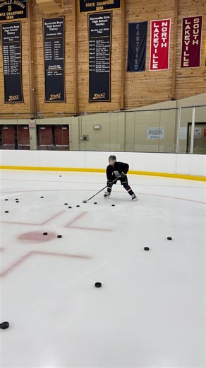 Pucks on the dot ice hockey drill #theothersideofmakebelieve