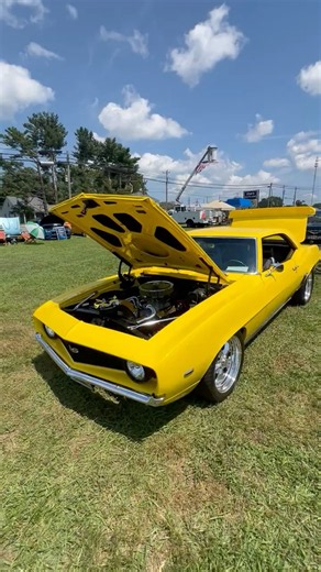 1969 Chevy Camaro SS 💛🔥 This Yellow Beauty Is Incredible!