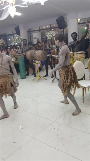 le maîtres du Makune Cyrille biboum et c'est Paulin sont disponible pour toute vos manifestations pour plus d'informations veille contacter : 656 73 04 08 / 653673592