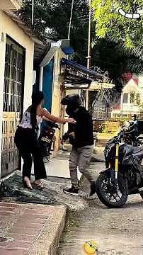 Door opening prank #foryou #prank #fyp #funny #funnyprank