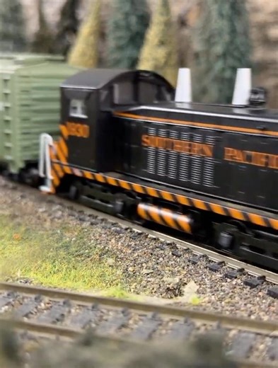 SP EMD NW2 Switcher #1930 with a short local