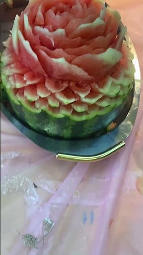 Trasforma frutta e verdura in vere opere d’arte!\nCon il nostro corso di intaglio frutta, imparerai t