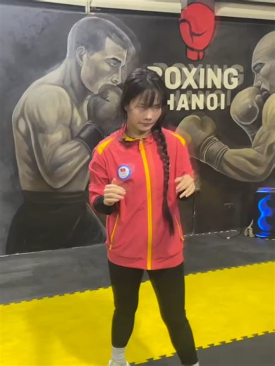 🧧🔥 ƯU ĐÃI CUỐI NĂM – TẬP BOXING ĐÓN TẾT 🔥🧧 🎉 Nhân dịp cận Tết, Trung tâm mở ưu đãi đặc biệt cho lớp Boxing nhóm cơ bản 18h 👉 Cơ hội vàng để giảm cân – siết dáng – nâng cao sức khỏe trước Tết ⏰ Khung giờ: 18:00 – 19:30 🔰 Lớp Boxing cơ bản – dành cho người mới bắt đầu 🎁 Ưu đãi hấp dẫn: ✔️ Giảm học phí từ 10–25% (tuỳ gói đăng ký) ✔️ Đăng ký sớm – giữ chỗ tập Tết ✔️ HLV & VĐV Boxing chuyên môn cao trực tiếp hướng dẫn #nguyen_viet_hung #nhận_đào_tạo_học_viên_chuyên_nghiệp #trungtamhuanluyenbo