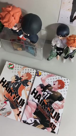 Haikyuu Manga Volume 1 & 45 Unboxing | Hinata & Kageyama