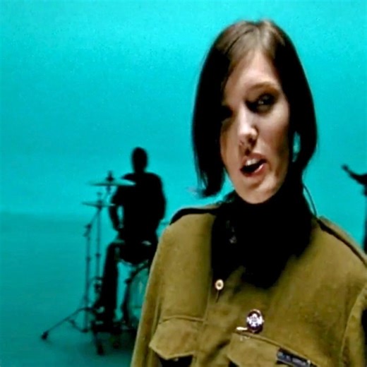 ‘Sarah Blasko’s voice is like a flame: unique, mesmerising to observe, and, when caught up close, has the ability to cause tears.’ – Rolling Stone Australia In a rare live performance, Sarah Blasko presents her first two albums in their entirety, the critically acclaimed debut The Overture & the Underscore (2004) and commercial breakthrough follow-up What the Sea Wants, the Sea Will Have (2005). Friday 12 September - selling fast! ⁠ Saturday 13 September - on sale now! | Melbourne Recital Centre