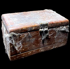 Vintage Box Restoration | Pretty Restoration