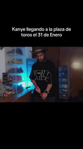 Aura. #kanyewest #kanyetok #clipsgraciosos #clipsvirales