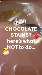 34K views · 27 reactions | How to remove chocolate stains Top tip… NEVER USE HOT WATER. Always use cold water - this is one time HOT chocolate is not a good thing! 1. Remove any excess with a spoon. 2. Take care not to spread it further. 3. Add smol stain gel and blot gently for 5 minutes. 4. Rinse and repeat until the stain is gone. GOOD LUCK! | smol | Facebook