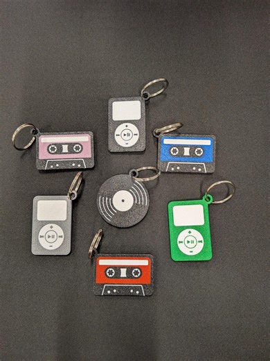 Tap to Play Custom Song NFC Keychain | Personalized Music Keychain, Scan to Play Song, Retro Music Lover Gift - Etsy Canada