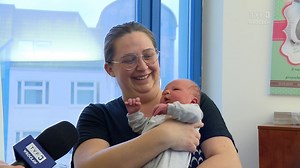 W Uniwersyteckim Szpitalu Klinicznym we Wrocławiu powstała poradnia uroginekologiczna, która oferuje opiekę kobietom w różnym wieku i z różnymi problemami. W nowej poradni panie będą mogły liczyć na pomoc ginekologów i fizjoterapeutów. | FAKTY TVP3 Wrocław