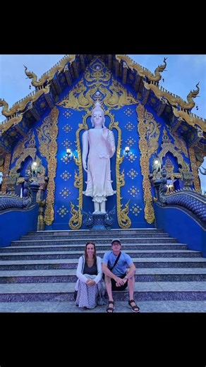 Built by local artists in the early 2000s, the Blue Temple showcases modern Thai art and Buddhist symbolism in brilliant blue and gold. 💙 #ChiangMaiPrivateTourGuideAndDriver #ChiangMaiPrivateTourguide #ChiangMaiPrivateTours #ChiangmaiDriver #ChiangMaiTourGuide #TravelWithGuide #PrivateTourChiangMai #chiangmai #chiangrai #bluetemple | Chiang Mai Private Tour Guide and Driver