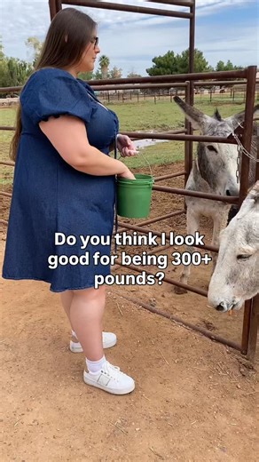 Fit Sidney on Instagram: "I’m just a thick girl.. What can I say?"