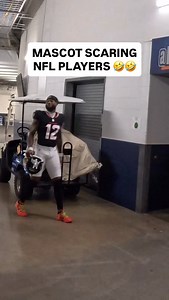 35K views · 8.2K reactions | scaring our players is my roman empire #houston #texans #nfl #scare #prank #inflatable | TORO | Facebook