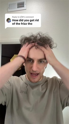 Zeph Sanders on Instagram: "day 8 fixxing my frizzy hair I think we figured it out #hair #hairtransformation #hairgrowth #hairstyle #bald"