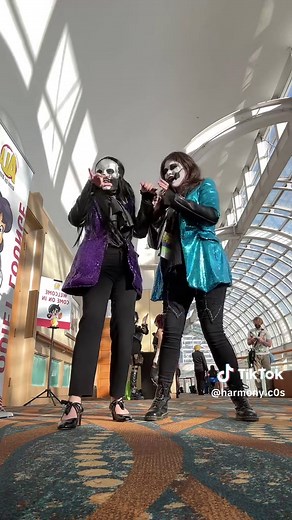 IM SO EXCITED ABOUT THIS COSPLAYAHHH (Featuring @Avalon🦇🩸) @thebandghost #ghostband #cardinalcopia #cosplay #ghostcosplay #papaiv