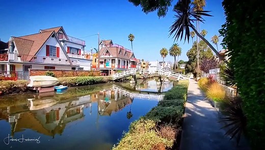 A walk through the historic #Venice Canals, Friday. September 4, 2020. | Santa Monica Close-up