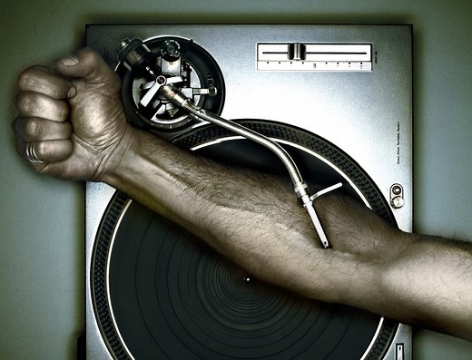 A 30-year analysis of drugs in hip-hop