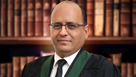 صرف جنس کی بنا پر مردوں کو خواتین پر فضیلت حاصل نہیں: چیف جسٹس سندھ ہائیکورٹ