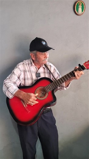 Intro requinteo el unico camino #guitarra #musica | Elleondetamasopo