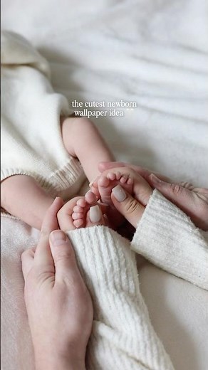 Cutest newborn wallpaper idea 🤍
